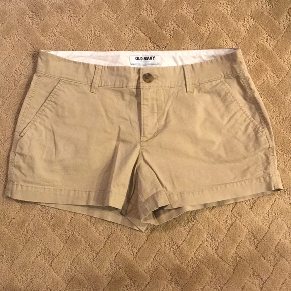 Old Navy Pants - Old Navy Mid-Rise Khaki 3.5 inch Twill Shorts